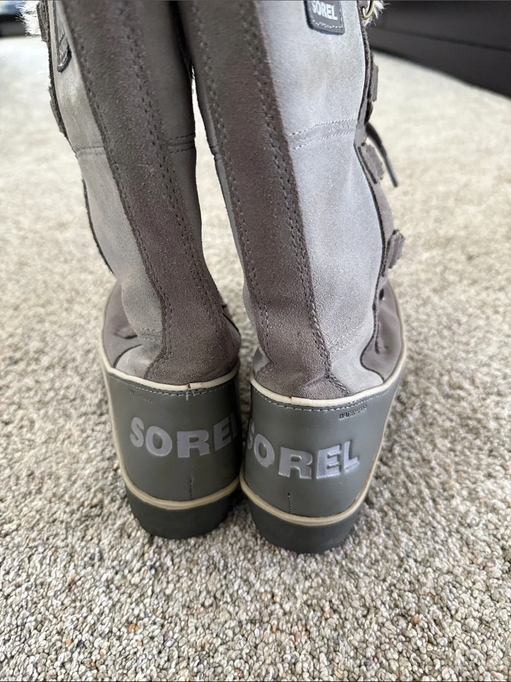 Sorel Women's Sorel Tivoli High II winter boots lace up gray size 5